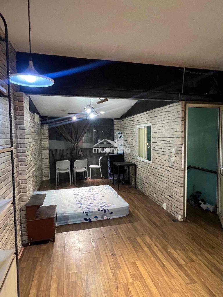 Phòng trọ mặt tiền 6 mét . 40m. giờ tự do. phường xuân hoà q3