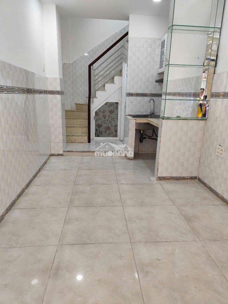 🏠🏠 Cho thuê nhà hẻm hồ thị kỷ gần hùng vương, q10
🍀  - 2