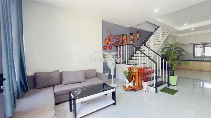 Cho thuê nhà nguyên căn kđt oasis, 2pn, 2wc, full nội thất