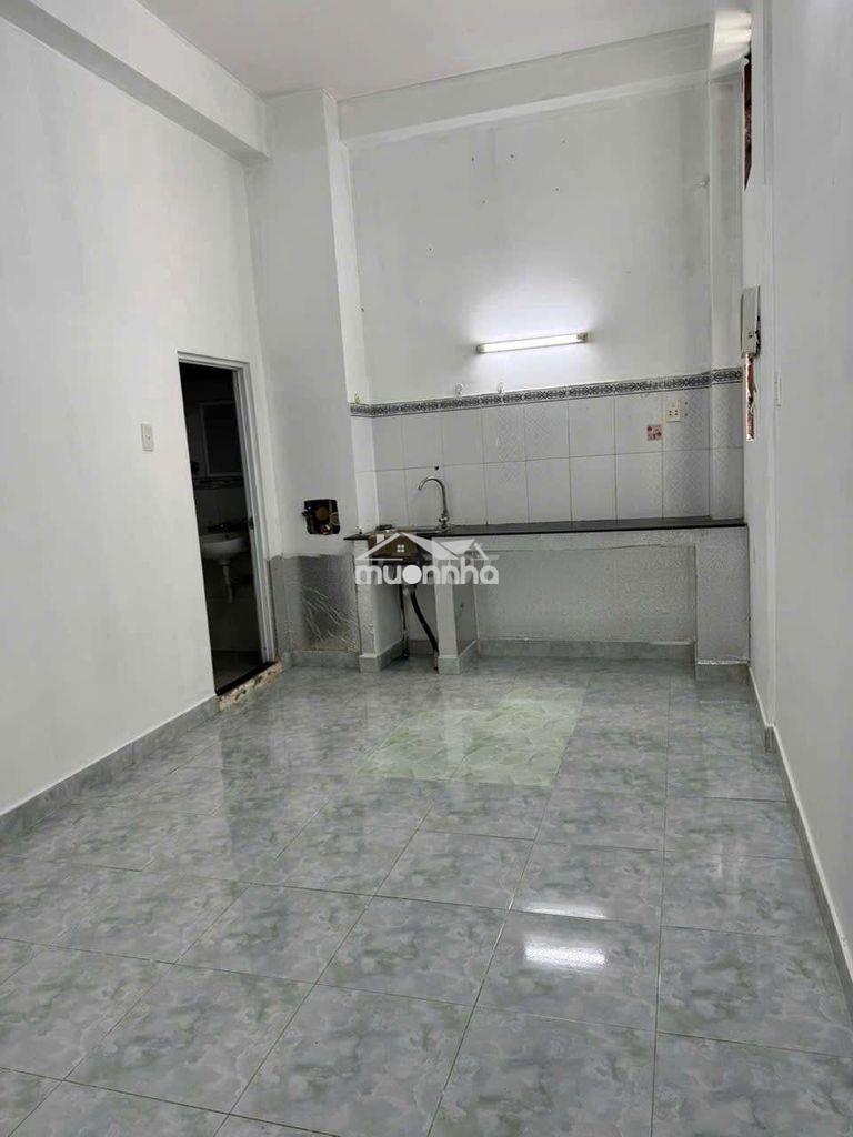 Phòng trọ đối diện etown cộng hòa - 2