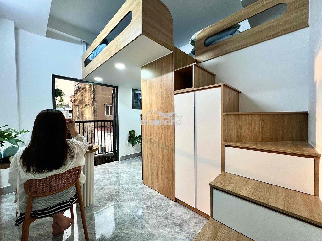 Khai trương phòng ban công view hoàng hôn đẹp tại quận 3 - 4