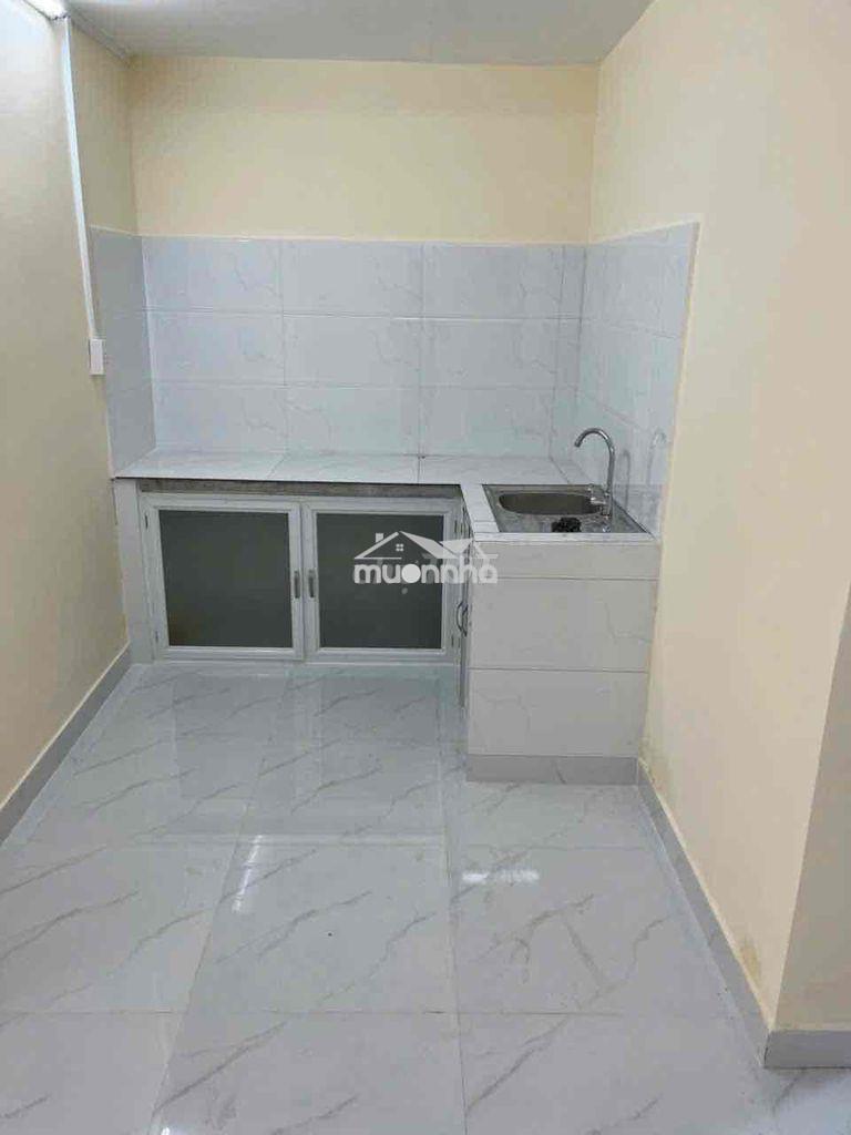 Cho thuê nhà cấp 4 có lửng rộng 100m2 đường xe tải làm kho để ở vp cty - 3