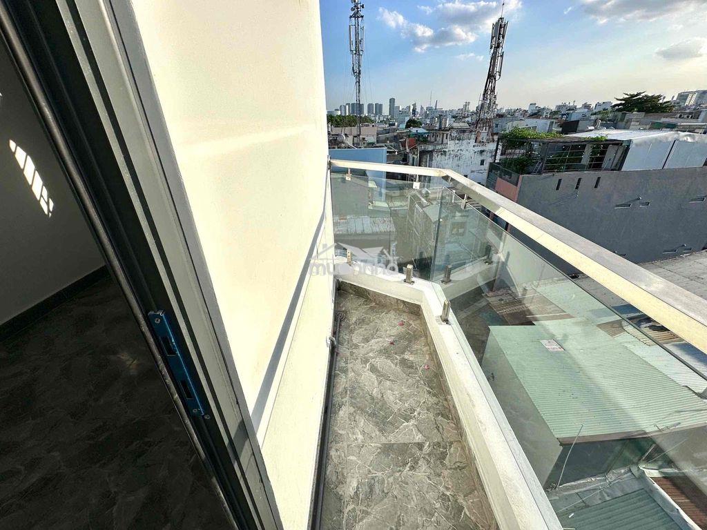 Phòng có ban công, cửa sổ trung tâm bình thạnh - 2