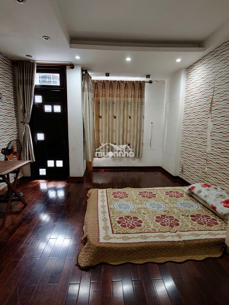 Cho thuê nhà 585 sư vạn hạnh thông tô hiến thành. dt: 4,5 x 18m, 4 lầu - 4