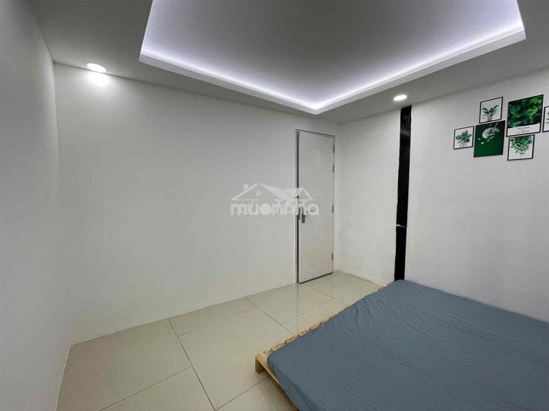 Cho nữ thuê phòng nội thất cơ bản ngay chung cư pegasuitle 1