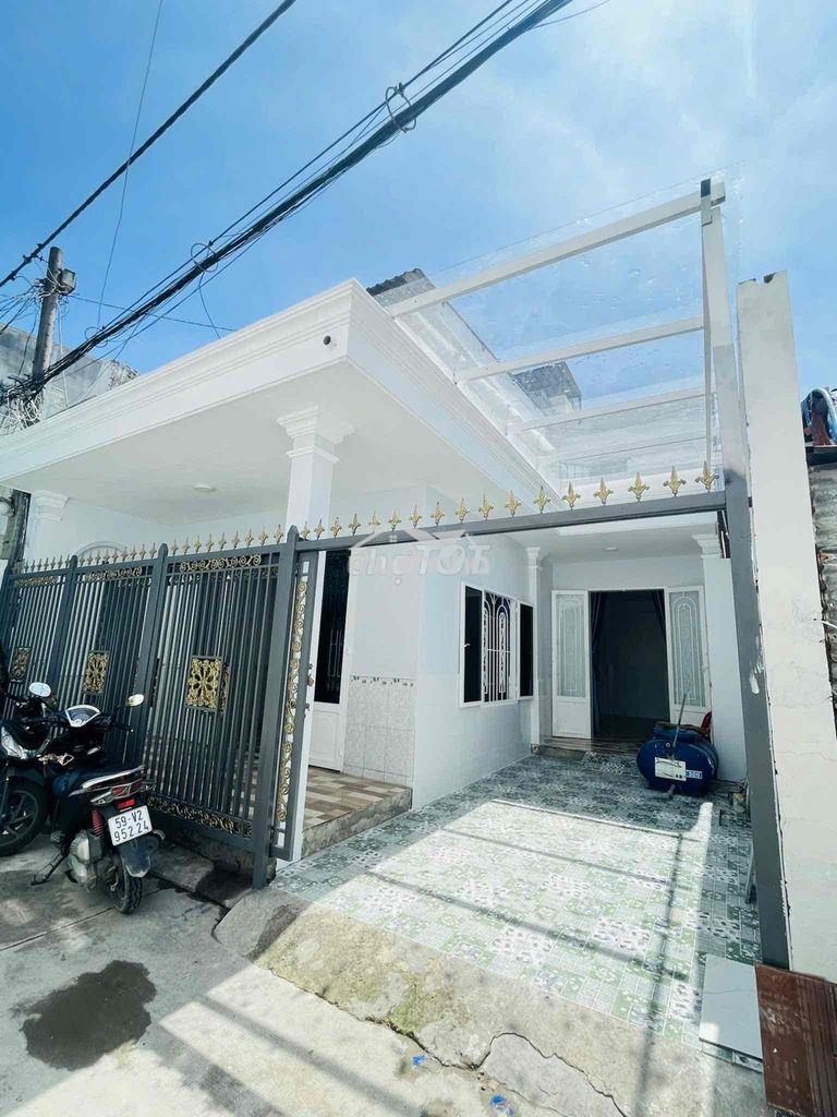 Nhà shr siêu to đường thông đối diện ub.phường ngay ngã tư ga q.12