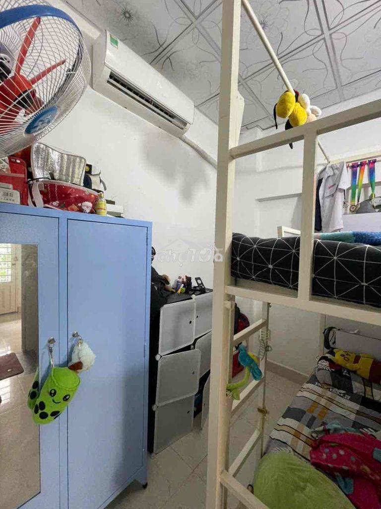Nhà nhỏ giá sinh viên ngay lê văn lương ,phước kiển 2 phòng ngủ. - 2