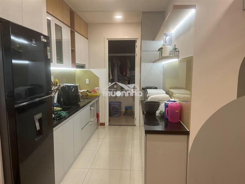 Cho thuê căn hộ diamond 2pn, 2wc, full nội thất giá 10tr