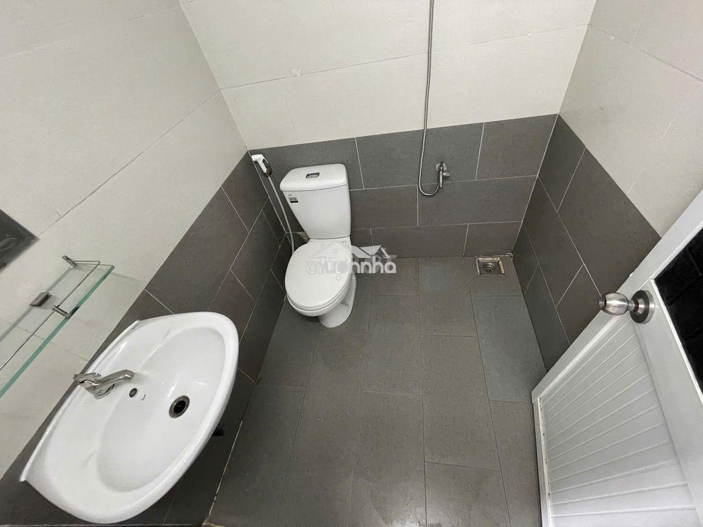 Cửa sổ thoáng cách, sẵn kệ bếp cách hub chỉ vài bước chân đến trường - Ảnh 4