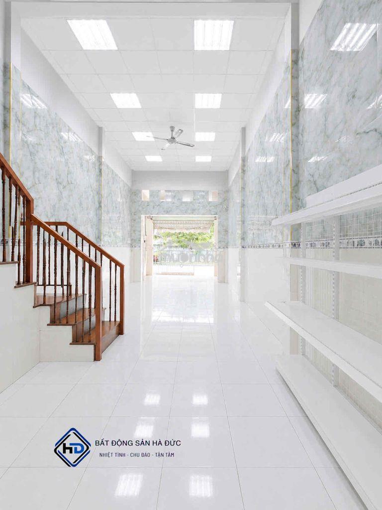 Nhà đúc lửng 4.5x40 mặt đường nhựa 7m thông - 3
