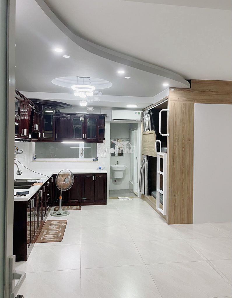 Phòng 50m2 tiện nghi cho người đi làm, wc riêng, gần metro bình thái