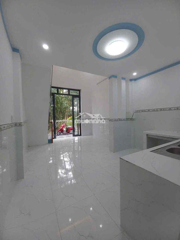 Nhà có sổ, thổ cư 100% giá 680 triệu, điện riêng nước máy