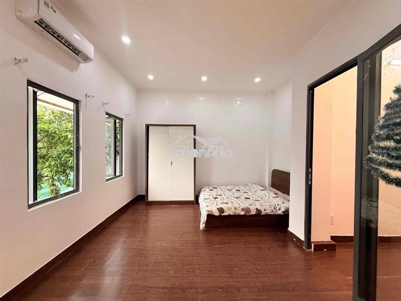 Thuê căn hộ 1pn, rộng 48m2, ngay xô viết nghệ tĩnh, ngã tư hàng xanh