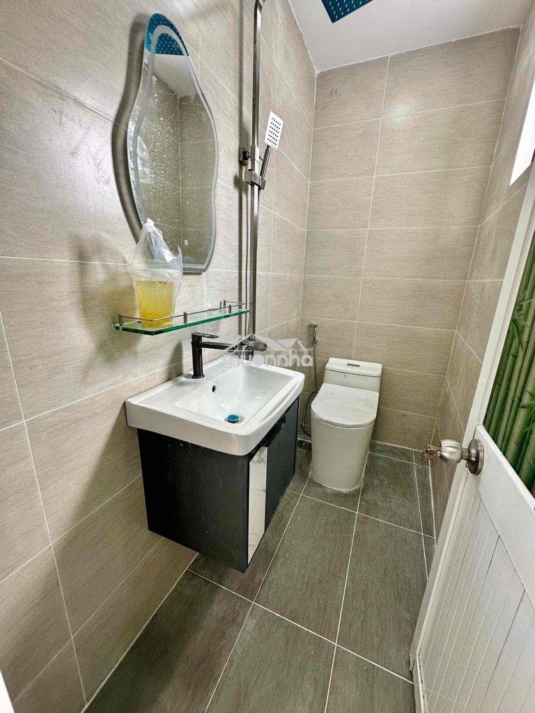 Nhà đẹp 2 lầu căn góc ba đình p8q8 giá tốt - 2