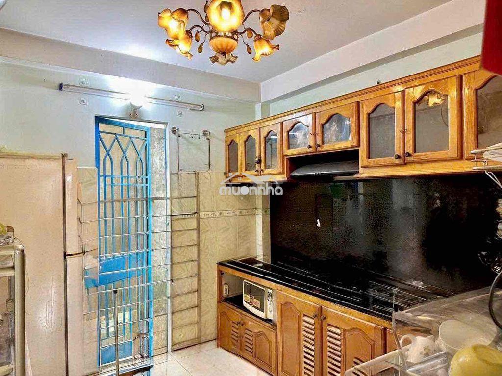 Cho thuê nhà phạm văn chí - phường bình tiên - quận 6 nhà hẻm 6 mét ( - 4