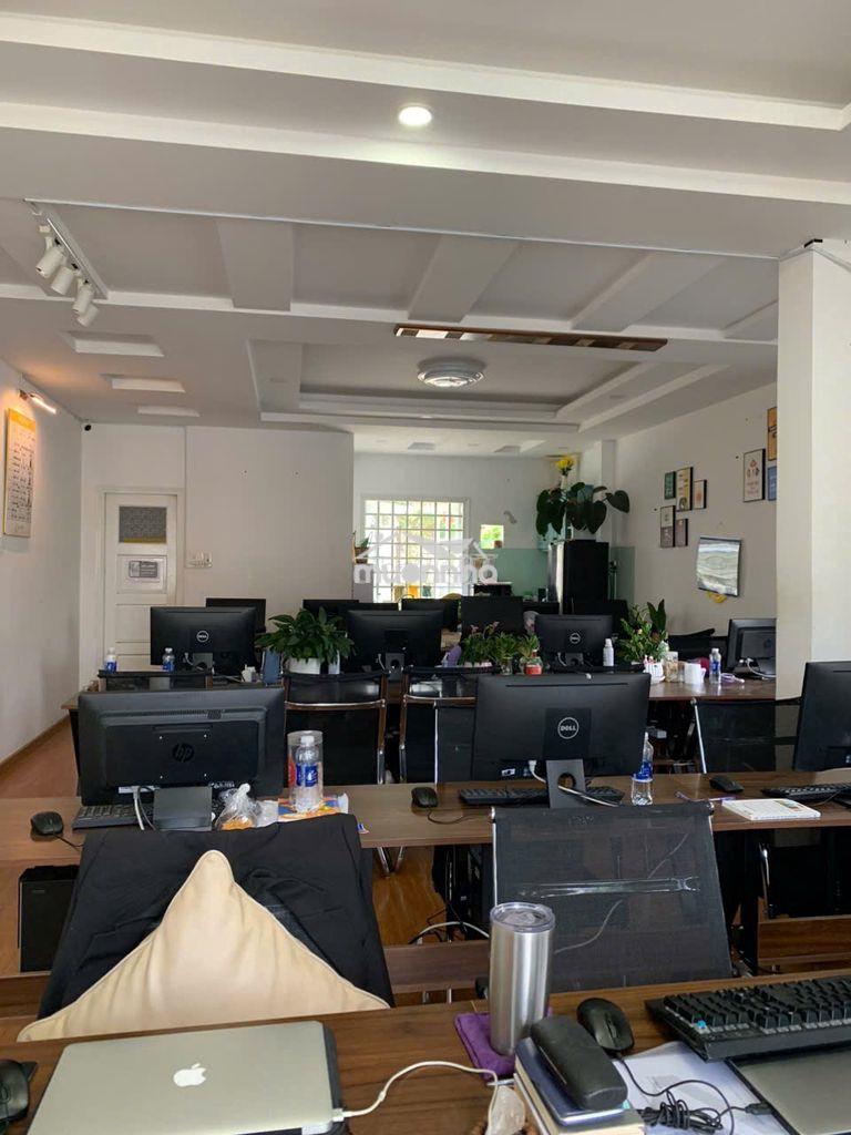 Siêu phẩm villa sân vườn trần bình trọng hơn 400m