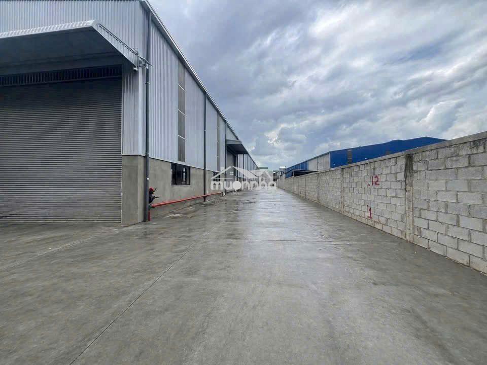 Xưởng 3200m2 ngay kcn nam tân uyên pccc tự động , g.tờ đầy đủ ,s.x 24h - 4