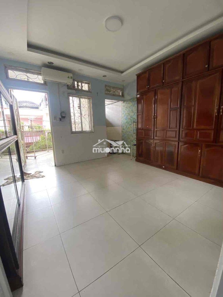Cho thuê phòng 3,5tr 25m2-có máy lạnh-cư xá rađa q6-có sân trước