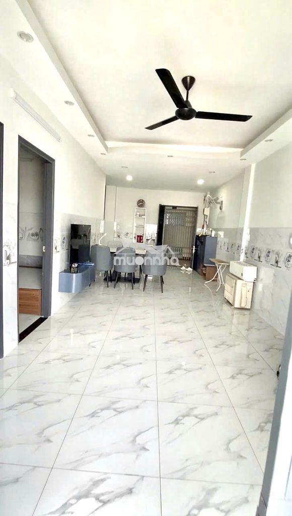 Chung cư lữ gia, quận 11: 75m2, 2p ngủ, máy lạnh, ban công, 10,5triệu