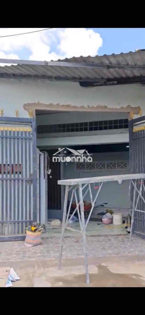Cho thuê nhà ở 2 mặt tiền đường bến lội với tây lân gần chợ mỹ nga