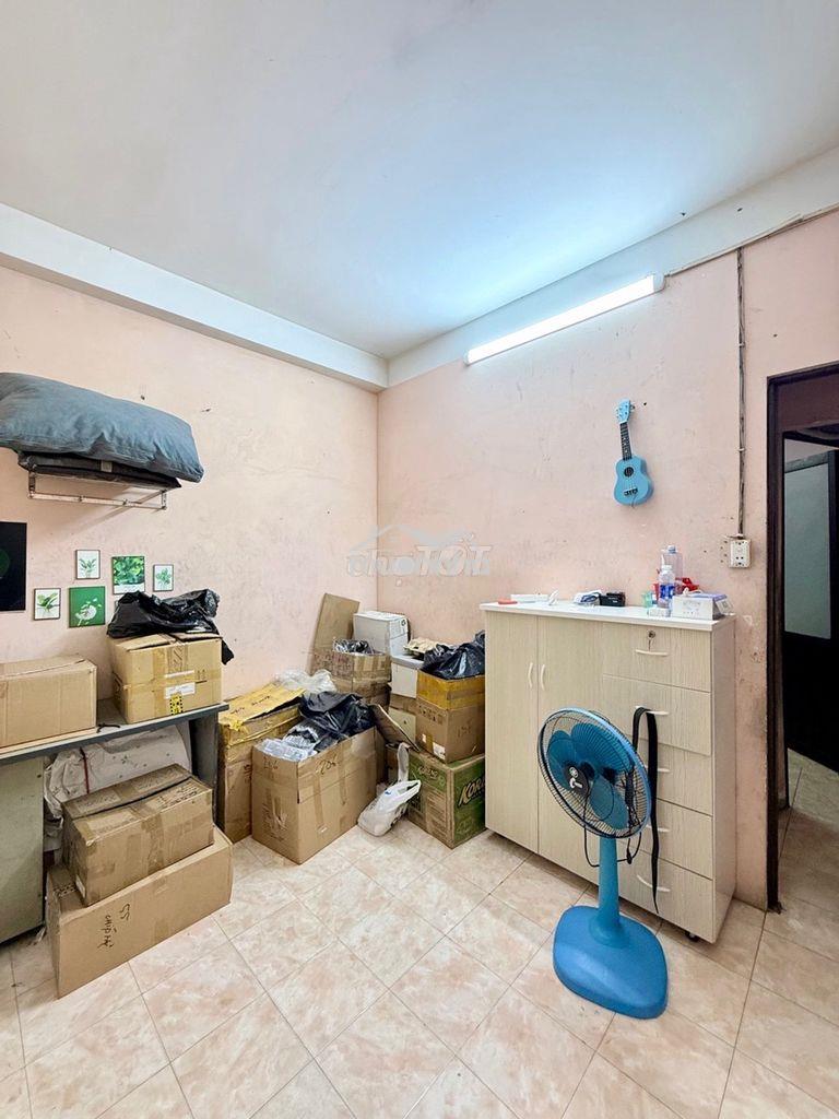 Đúng 1 căn ra mt lê quang định, bình thanh, ngang 5,5m, 3 tấm, 6,9t