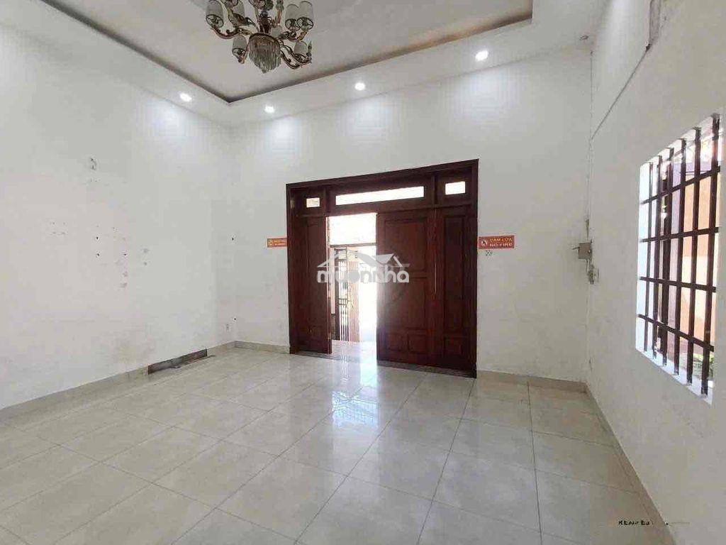 Biệt thự linh đông ngay chợ bến đò 7,5x18m 2pn 2wc ở + vpcty+ kho - 4