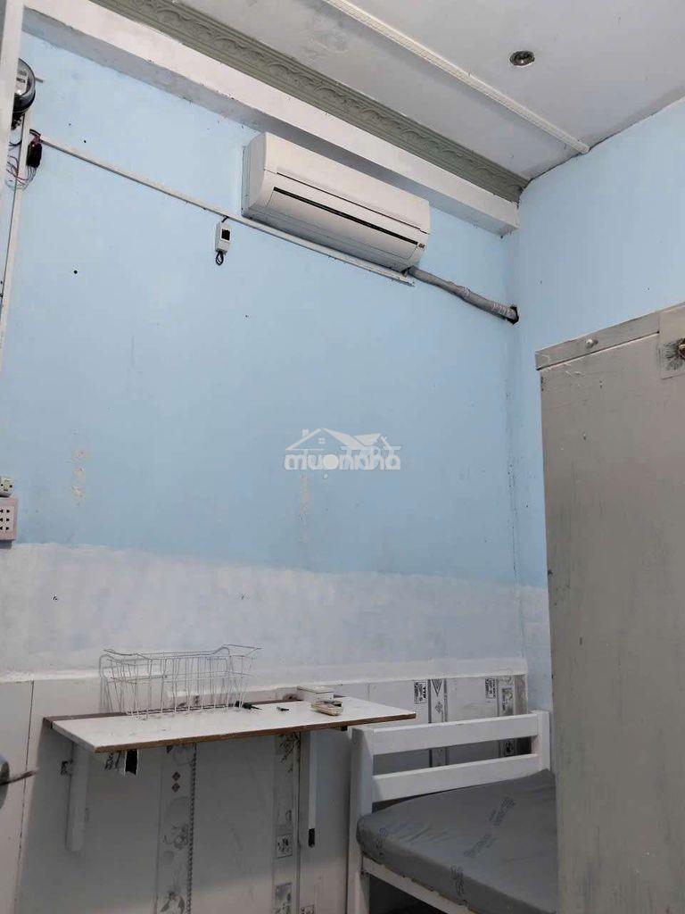 Hẻm 502 huỳnh tấn phát, q7 giá gốc 2tr/th giảm còn 1,8tr/ th, máy lạnh - 4