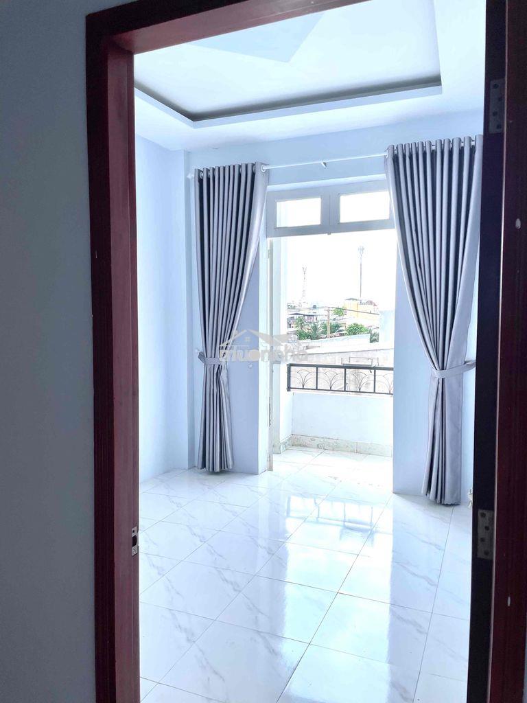 (Phòng cho nam) dt 20m² có ban công, gần ubnd p.phú định