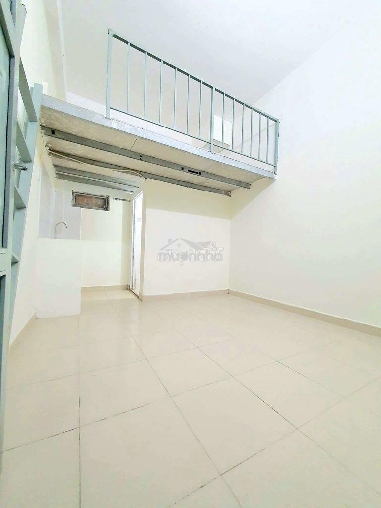 Chính chủ cho thuê 2tr9 gần cđ y khoa phạm ngọc thạch, etown