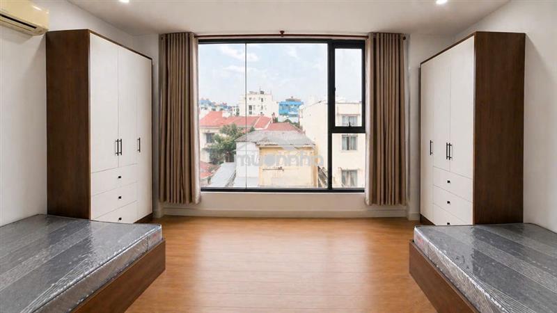 Penthouse full nội thất cao cấp, thang máy - ngay vòng xoay lê văn sỹ