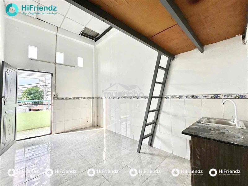 Cho thuê phòng gác 2m bancol có trệt giá rẻ gần kdc vĩnh lộc ở 3 - 4ng