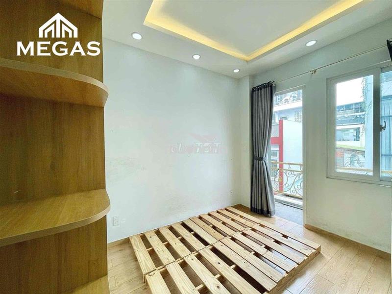 Cho thuê phòng đẹp ban công giá tốt quận 10