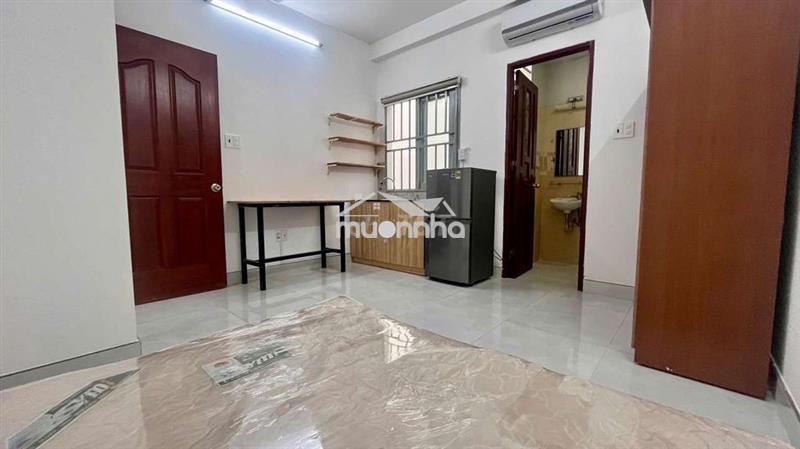 Cho thuê studio cửa sổ thoáng, gần cầu sài gòn