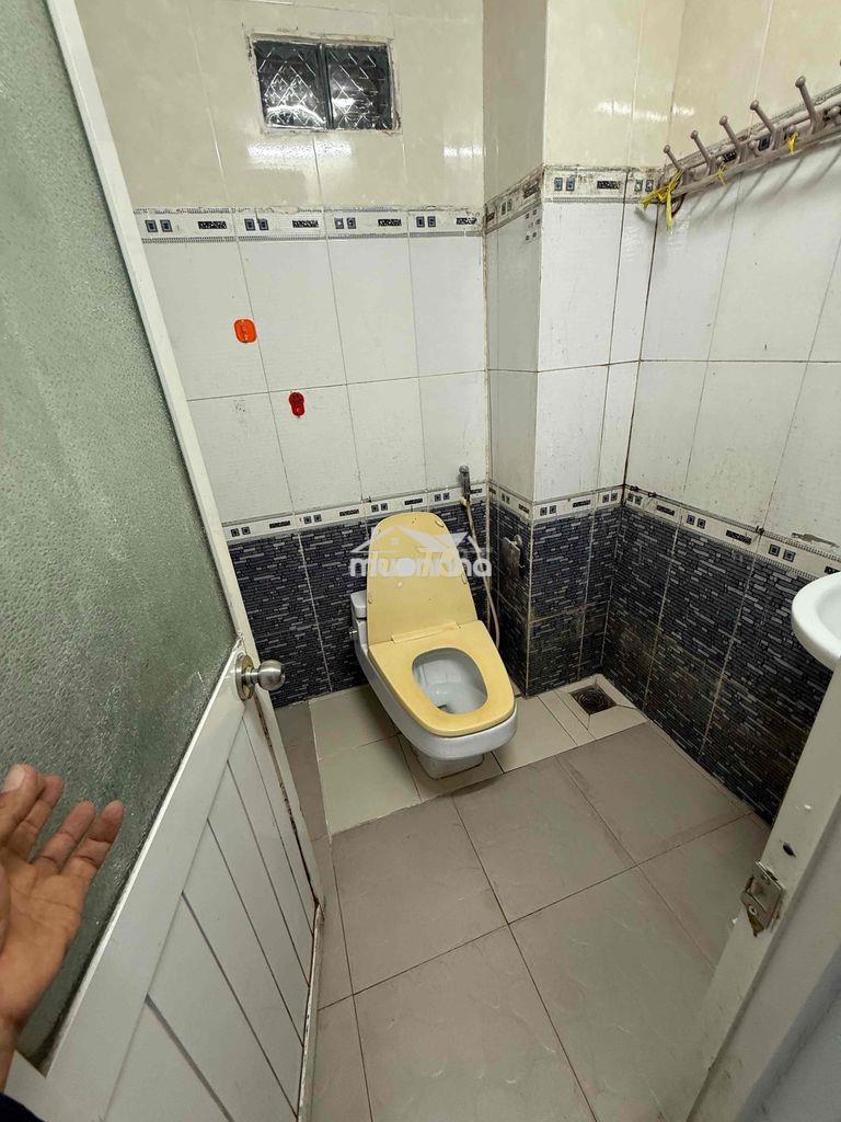 Cần cho nữ thuê phòng ở lâu dài khu vực phường 12 quận 6 , giờ giấc đi - 4