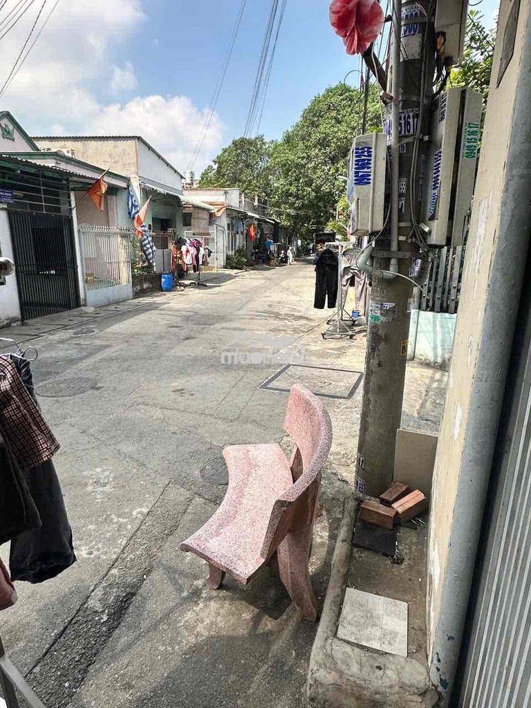 Bán nhà cách siêu thị bigc( go) dĩ an tầm 500 m đường nhựa 7 m - 4