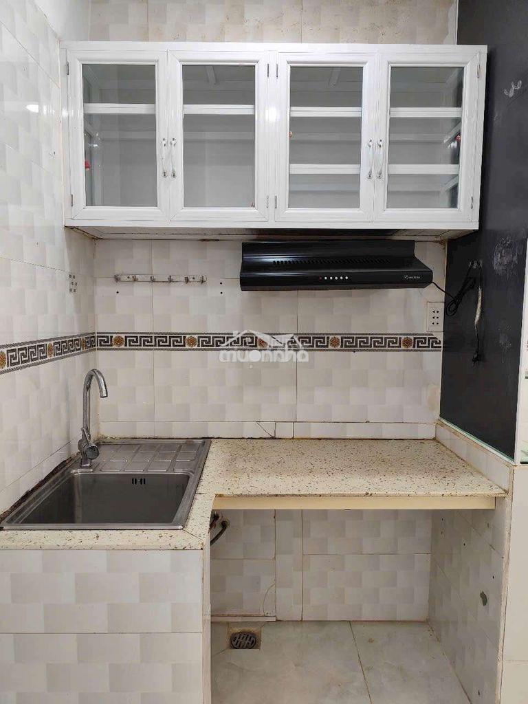 🏠🏠 Cho thuê nhà hẻm hồ thị kỷ gần hùng vương, q10
🍀  - 3