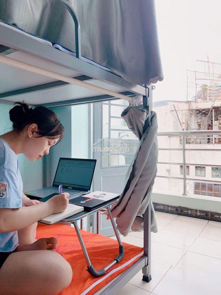 Ktx quận 10 giá rẻ, tiện nghi - trọn gói 1 triệu/tháng