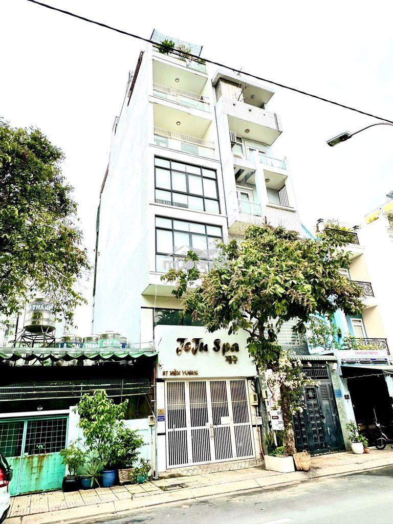 Tòa nhà mặt tiền gần 600m2, thang máy