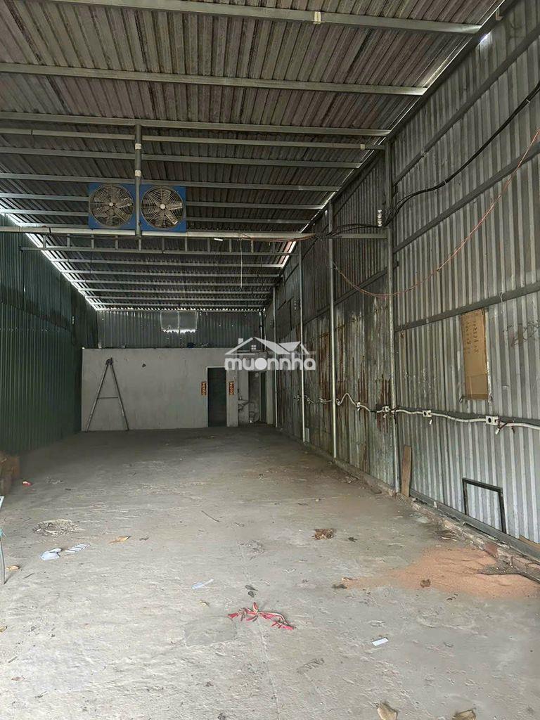 Cho thuê xưởng 160m2 phường tân đông hiệp dĩ an có 3 pha
