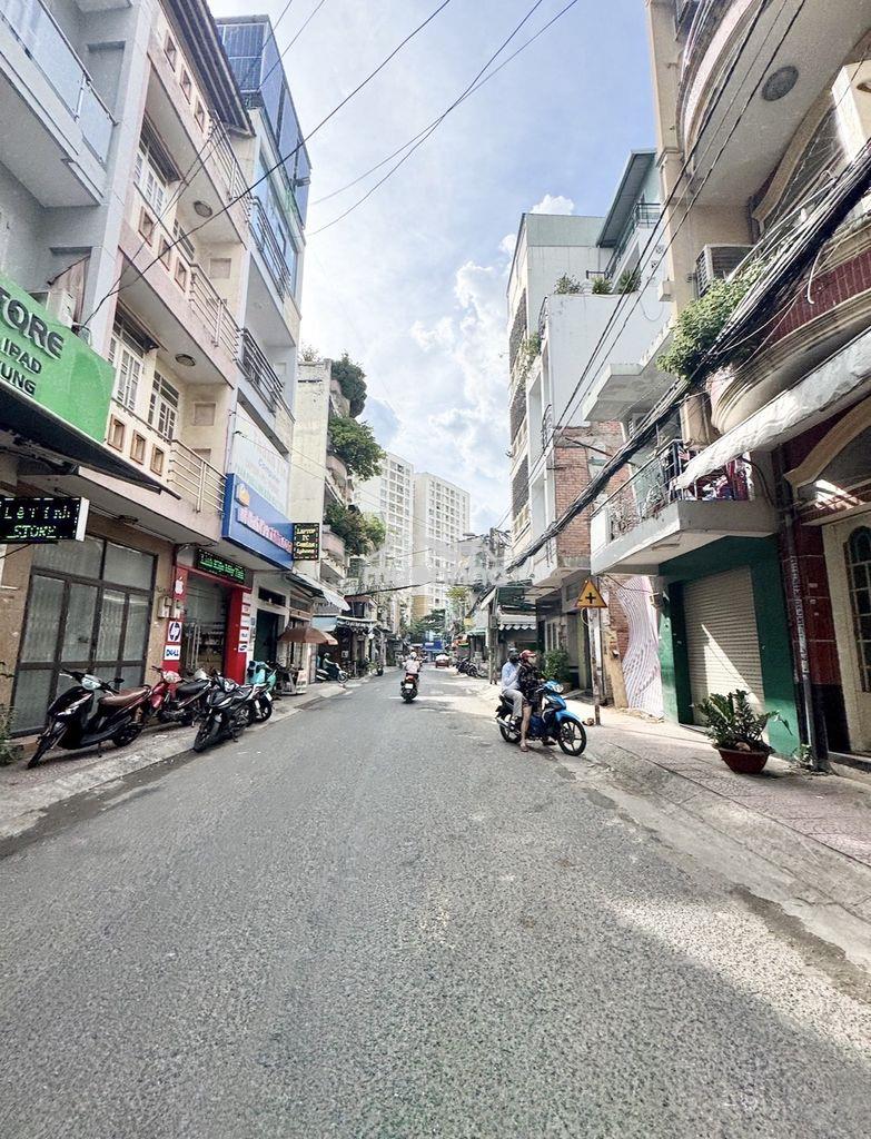 Q11 lạc long quân - hẻm như mặt tiền kd - nhà đẹp ở ngay - nhỉnh 7 tỷ