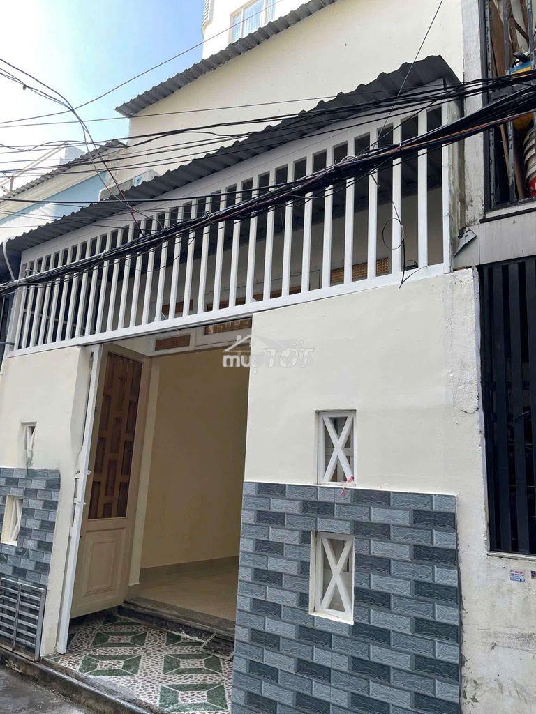 Nhà hẻm lũy bán bích, có gác 60m2