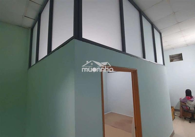 Cho thuê nhà 44 m2 có lầu 3pn hẻm 380 lê văn lưong kế siêu thị lotte