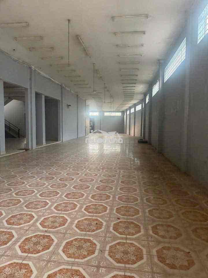 Cho thuê mặt bằng đường cmt8, thủ dầu một  - diện tích đất : 1000m2, - 2