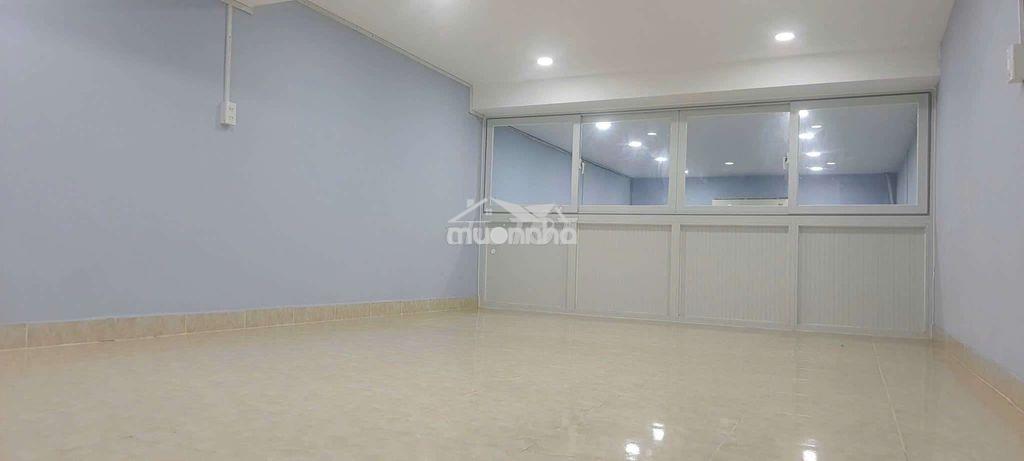Cho thuê nhà nguyên căn đường trần hưng đạo, quận 5 - 4