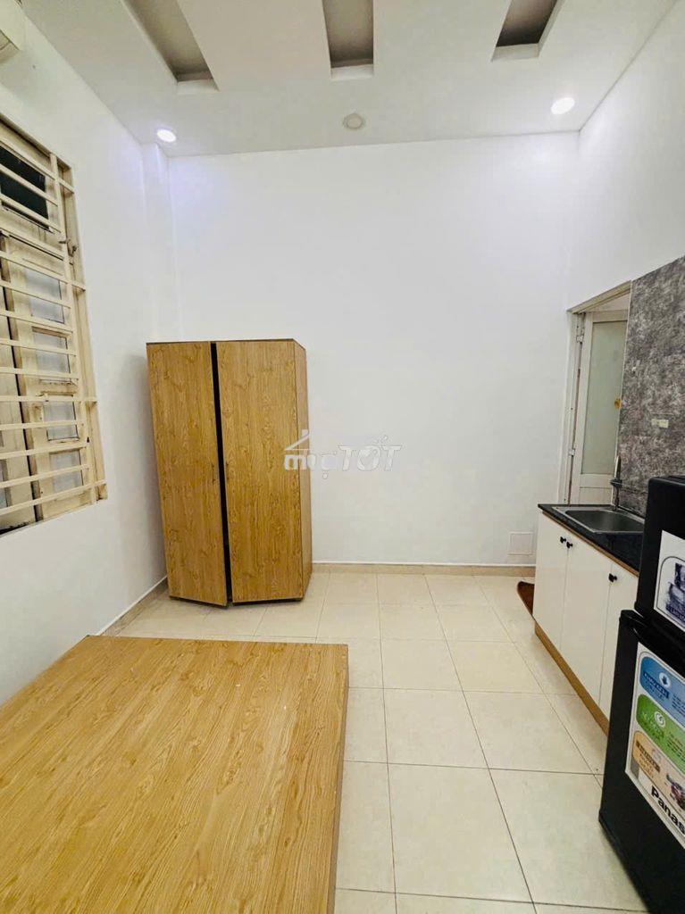 Duplex gác cao 1m6 ngay chợ phạm văn hai