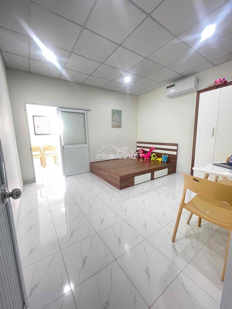 Cho thuê chdv 2 phòng ngủ