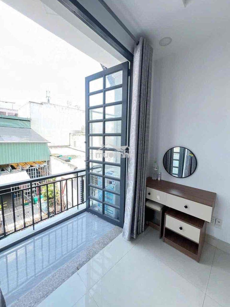 Phòng ban công 5’ đến công viên gia định - 3