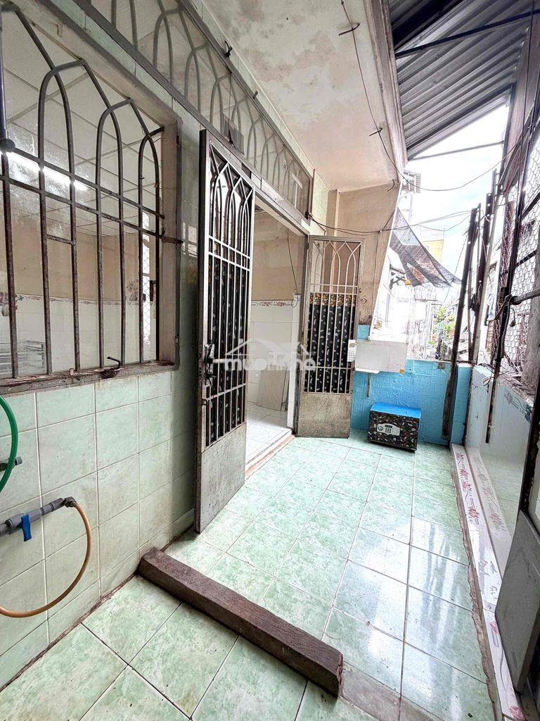 Cho thuê nhà tân phú chính chủ - ở ngay - 2 tầng sát mt - ngang 4.2m - 4