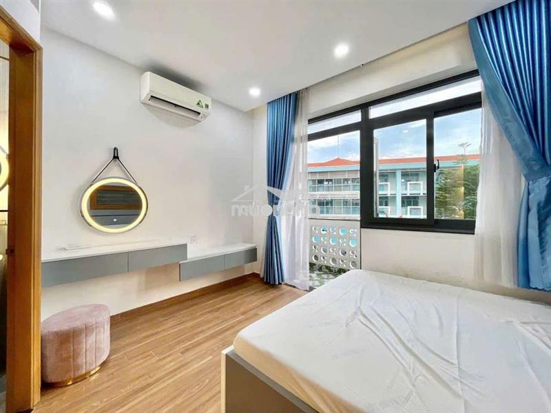 Căn hộ full nội thất tách bếp cửa sổ ban công tách bếp