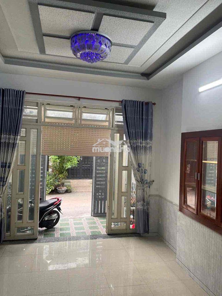 Nhà 3 tầng ,hẻm xe tải quang trung  sát kênh tham lương